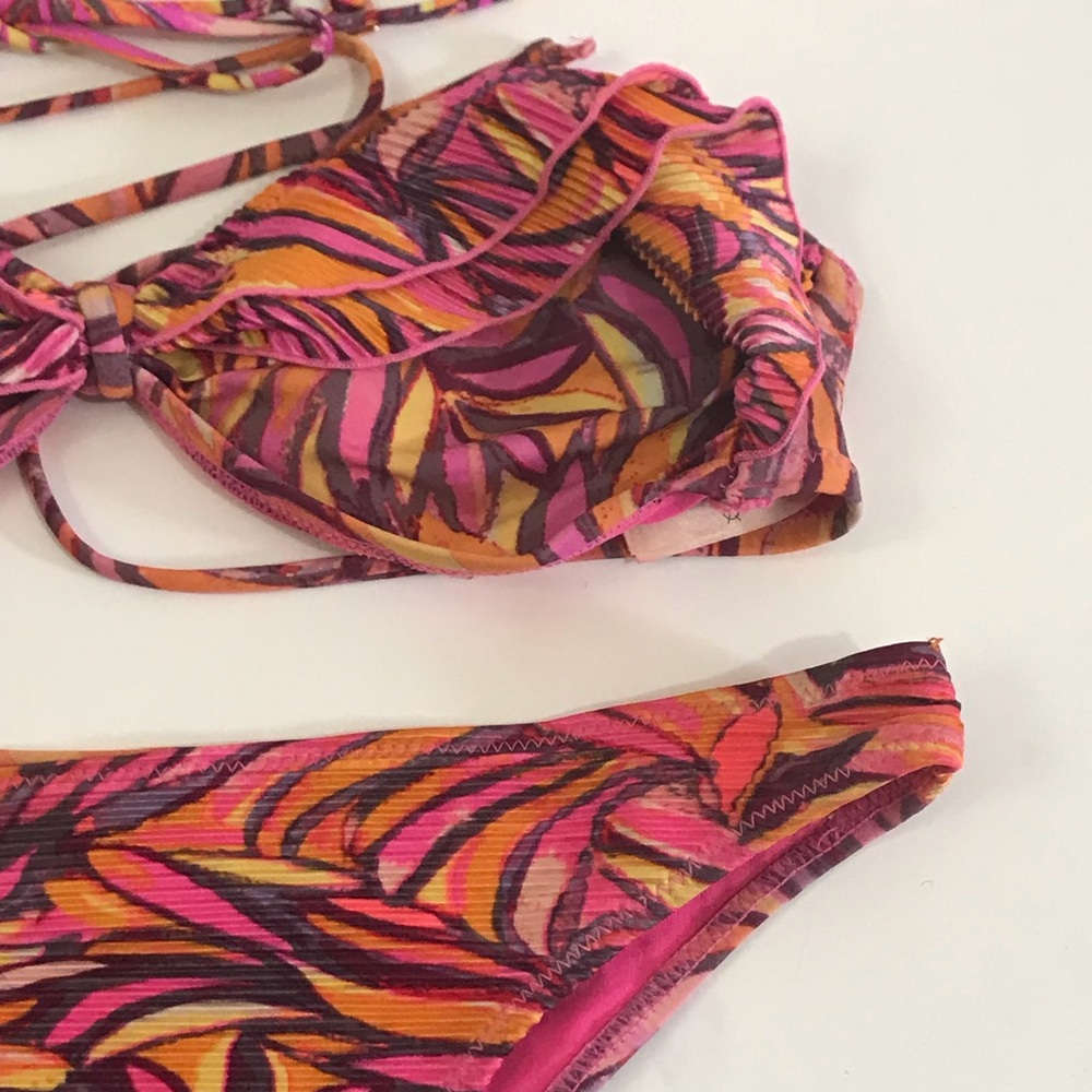 H&M Bikini Size 4 - Picture 2 of 5
